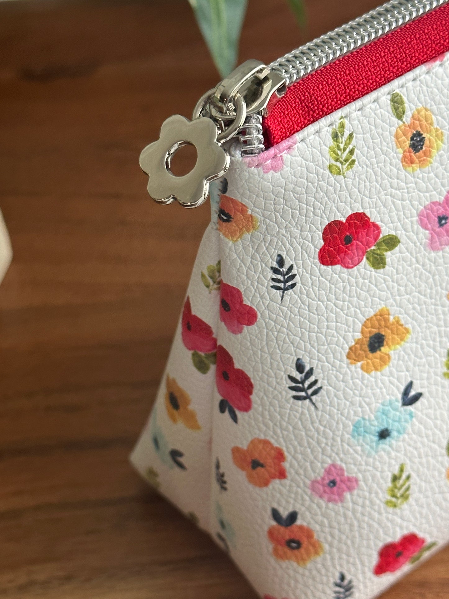 makeup bag petite fleurs print design